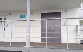 Установка металлических дверей в доме по адресу ул. Гашкова, 53