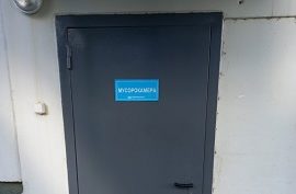 Покраска дверей в доме по адресу ул. Красавинская, 6 Покраска дверей в доме по адресу ул. Красавинская, 6