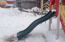 Установка горки на детской площадке по адресу ул. Ракитная, 42 Установка горки на детской площадке по адресу ул. Ракитная, 42