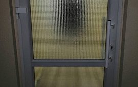 Замена дверных стекол