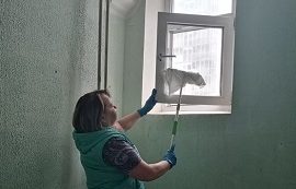 Мытье окон и дверей в домах Мытье окон и дверей в домах