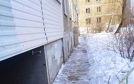 Уборка снега на придомовой территории по адресу пр. Парковый, 40