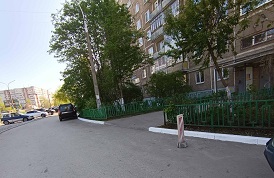 Побелка бордюров на придомовой территории по адресу пр. Парковый, 40
