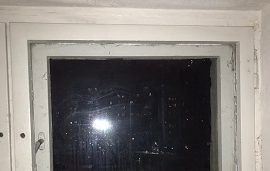 Установка стекла в подъезде дома по адресу ул. Гашкова, 28