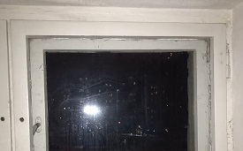 Установка стекла в подъезде дома по адресу ул. Гашкова, 28