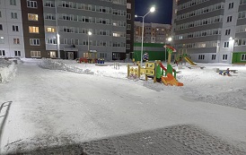 Очистка придомовых территорий от снега