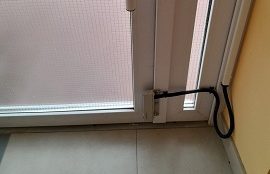 Установка дополнительных магнитов на входных дверях дома по адресу ул. Н.М. Яблокова, 1
