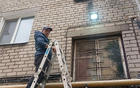 Восстановление наружного освещения в доме по адресу ул. Мира, 8