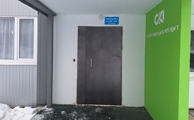Установка металлических дверей в доме по адресу ул. Гашкова, 58