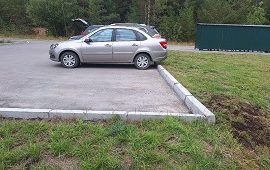 Ремонт бордюрных камней на придомовой территории по адресу ул. Борцов Революции, 1а к.6