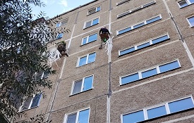 Ремонт межпанельных швов в доме по адресу пр. Парковый, 40