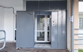 Покраска входных дверей дома по адресу ул. Целинная, 49А Покраска входных дверей дома по адресу ул. Целинная, 49А