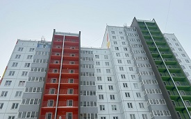 Уборка снега и наледи с кровли домов